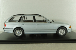 BMW 5er Serie (E39) Touring 1998, silver, T9-1800390, Triple 9 1:18