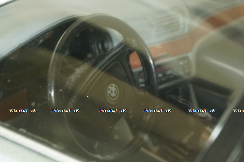 BMW 5er Serie (E39) Touring 1998, silver, T9-1800390, Triple 9 1:18