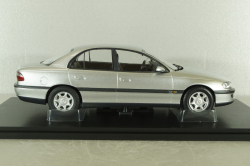 Opel Omega (B) Limousine 1996, silver, T9-1800430, Triple 9 1:18