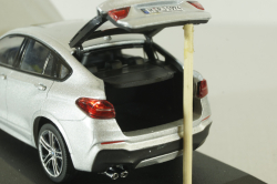 BMW X4 (F26) 2015, silver, Herpa 1:43