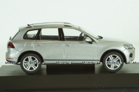 Volkswagen Touareg 2010 silver, Schuco 1:43