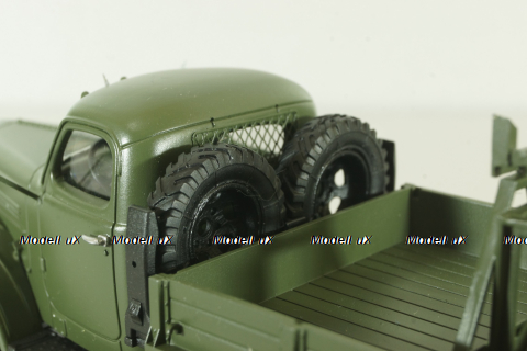 Зис-151 транспортер ракеты П-15, хаки, МБК 1:43