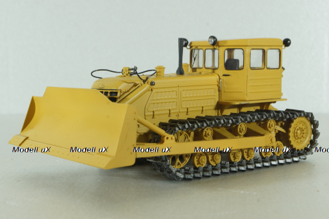 ДЗ-24 гидравлический бульдозер на базе Т-180Г 1960, охра, Трэкс 1:43
