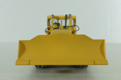 ДЗ-24 гидравлический бульдозер на базе Т-180Г 1960, охра, Трэкс 1:43