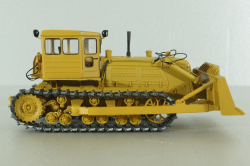 ДЗ-24 гидравлический бульдозер на базе Т-180Г 1960, охра, Трэкс 1:43