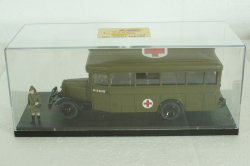 Зис-8 медицинский, с фигуркой санитарки, Miniclassic 1:43