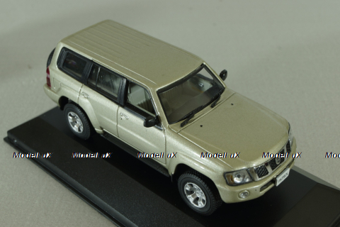 Nissan Patrol (Y61) 2005, champagne, JC074, J-Collection 1:43