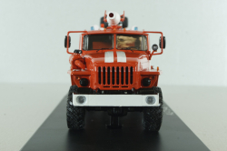 АЦ-7,5-40 пожарная автоцистерна на шасси Урал-4320 с бел. полосами, SSM1229, SSM 1:43