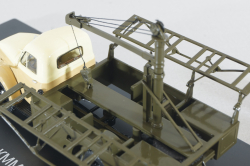 КММ-2 контейнерный мусоровоз на шасси ГАЗ-51Д 1958, желт/корич/хаки SSM1583, SSM 1:43