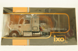 Freightliner Coronado 2008 Silver/Green, TR172,  IXO 1:43