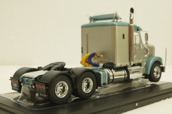 Freightliner Coronado 2008 Silver/Green, TR172,  IXO 1:43