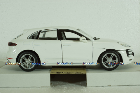 Porsche Macan 2013, white, BU21077W, Burago 1:24