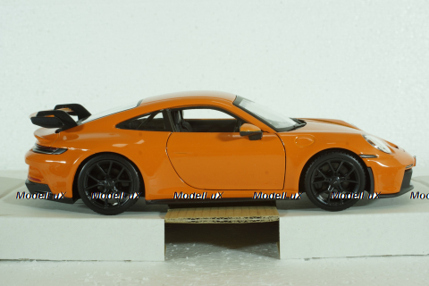 Porsche 992 GT3 Coupe 2021, orange, Burago 1:24