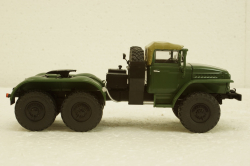 Урал-375С тягач, зелений, АвтоИстория 1:43