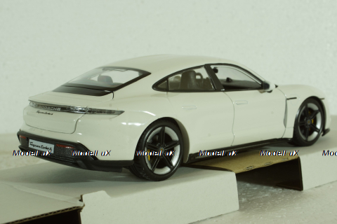 Porsche Taycan 2019, Carrara White, BU21098WH, Burago 1:24