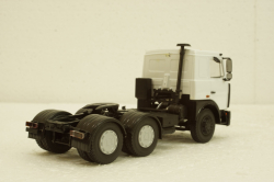 Маз-6422 тягач 1989г белый, АвтоИстория 1:43