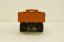 Краз-257Б1 бортовой, оранжевый, АвтоИстория 1:43