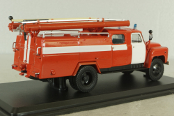АЦ-30(53) пожарная автоцистерна на шасси Газ-53, красный с бел. полосами, SSM1266, SSM 1:43