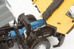 Маз-5550 самосвал, желтый/серый, АвтоИстория 1:43