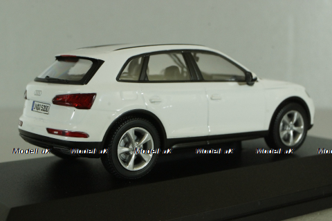 Audi Q5, ibis white, 2017, 5011605631, Iscale 1:43
