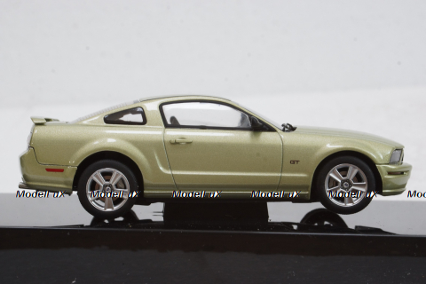 Ford Mustang GT 2005 light green, 52761, AutoArt 1:43