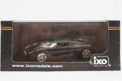 Koenigsegg CC8S 2002 black, MOC111, IXO 1:43