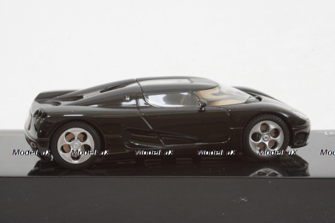 Koenigsegg CC8S 2002 black, MOC111, IXO 1:43