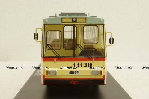Skoda-14TR троллейбус красно-бежевый, SSM4042, SSM 1:43