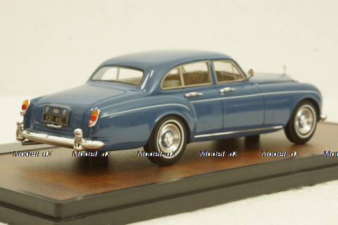 Rolls Royce Mulliner SCIII Flying Spur 1965 blue, MX11705-083, Matrix 1:43