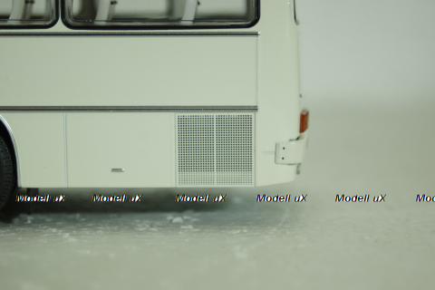 Икарус-255.70, белый, DEMPRICE 1:43 