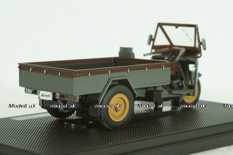 Mazda CT/1200 open 1950 grey/red, 44109, Ebbro 1:43