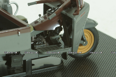 Mazda CT/1200 open 1950 grey/red, 44109, Ebbro 1:43