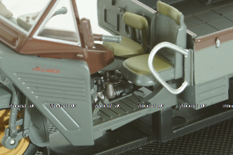 Mazda CT/1200 open 1950 grey/red, 44109, Ebbro 1:43