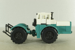 К-701 Кировец, белый/зеленый, з-д Двигатель 1:43