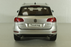 Volkswagen Touareg TSI 2010, silver, 08822CS, Kyosho 1:18
