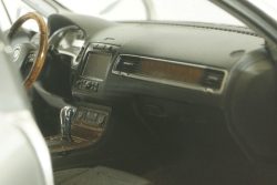 Volkswagen Touareg TSI 2010, silver, 08822CS, Kyosho 1:18