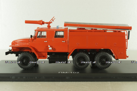 АЦ-40-Ц1А на шасси Урал 375Н, красный, без надписей, SSM1230, SSM 1:43 Уценка!