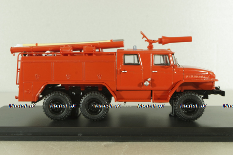 АЦ-40-Ц1А на шасси Урал 375Н, красный, без надписей, SSM1230, SSM 1:43 Уценка!