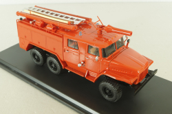 АЦ-40-Ц1А на шасси Урал 375Н, красный, без надписей, SSM1230, SSM 1:43 Уценка!
