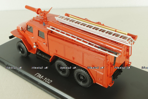 АЦ-40-Ц1А на шасси Урал 375Н, красный, без надписей, SSM1230, SSM 1:43 Уценка!