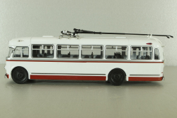 КТБ-4 (Киев-4) 1963, белый/красный, Советский автобус 1:43 Уценка!