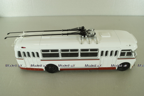 КТБ-4 (Киев-4) 1963, белый/красный, Советский автобус 1:43 Уценка!