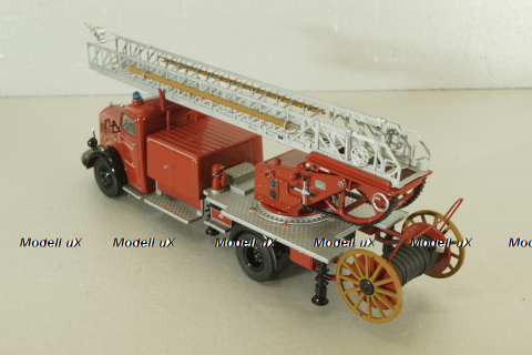 Mercedes L 6600  fire ladder 1951, blue,  03091, Schuco 1:43