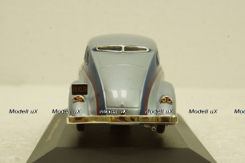 Pierce Arrow 1933 light blue, MUS045, IXO Museum 1:43