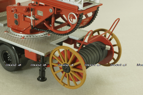 Mercedes L 6600  fire ladder 1951, blue,  03091, Schuco 1:43