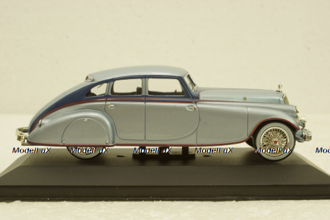 Pierce Arrow 1933 light blue, MUS045, IXO Museum 1:43