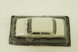 Ваз-2101 Жигули 1970, Lada 1200, белый, Автолегенды СССР №25 1:43 (Блистер вскрыт)