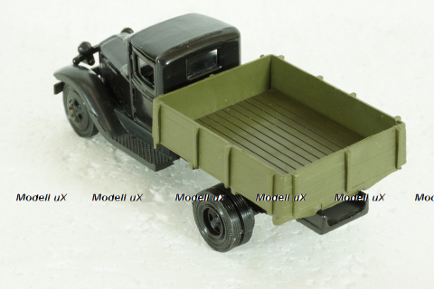 ГАЗ-АА, черный/хаки в коробке, з-д Двигатель 1:43 