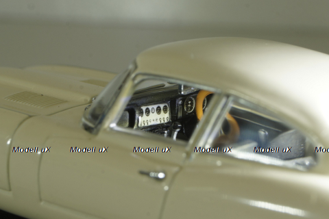 Jaguar E-Type Coupe 1961, white, 03062W, Kyosho 1:43