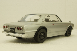 Nissan Skyline GT-R KPGC10, silver, T9-1800180, Triple9 1:18